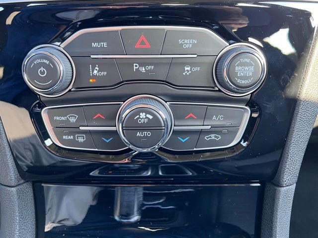 2023 Chrysler 300 Touring