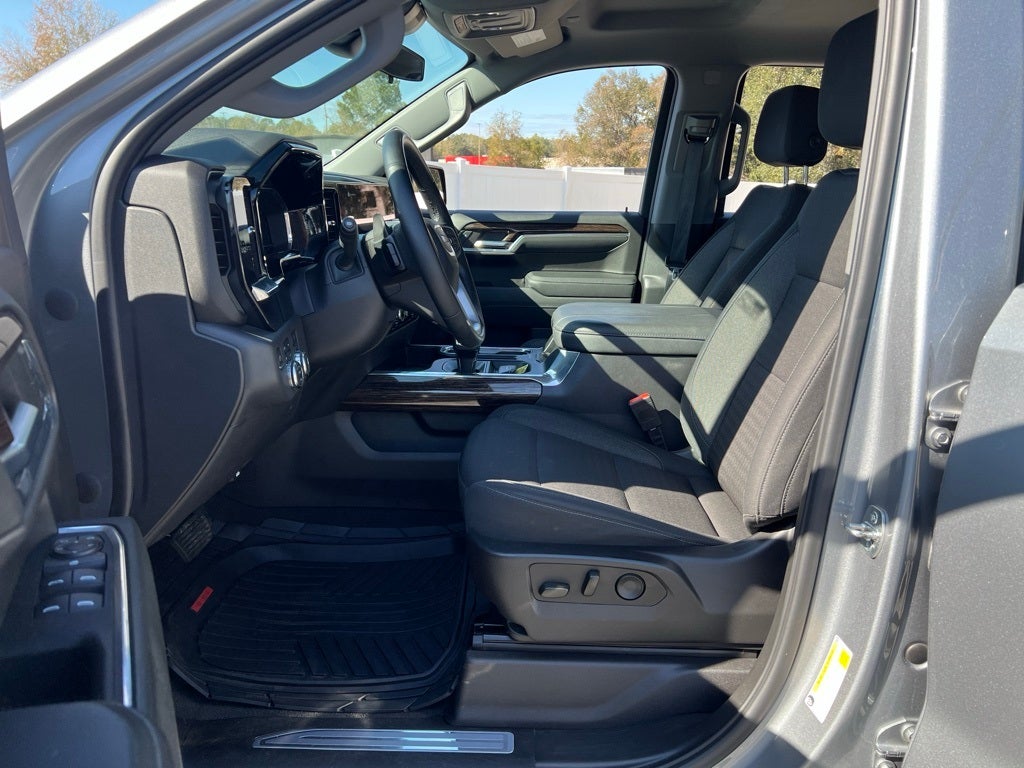 2024 GMC Sierra 1500 4WD Crew Cab Short Box Elevation with 3SB