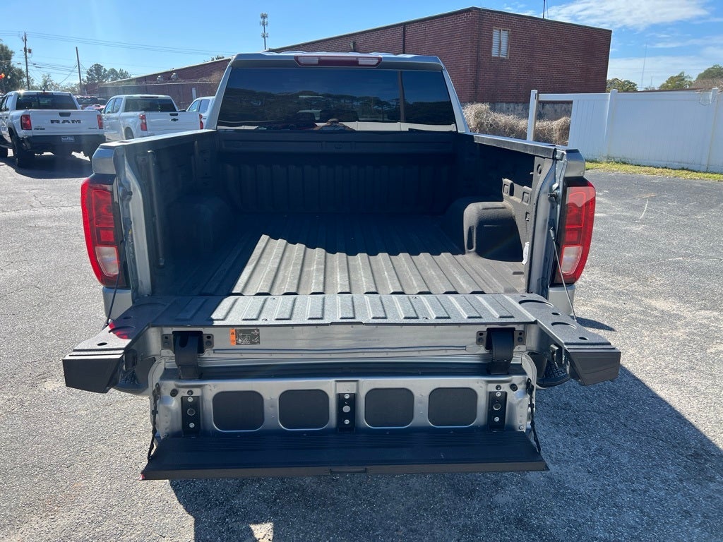 2024 GMC Sierra 1500 4WD Crew Cab Short Box Elevation with 3SB