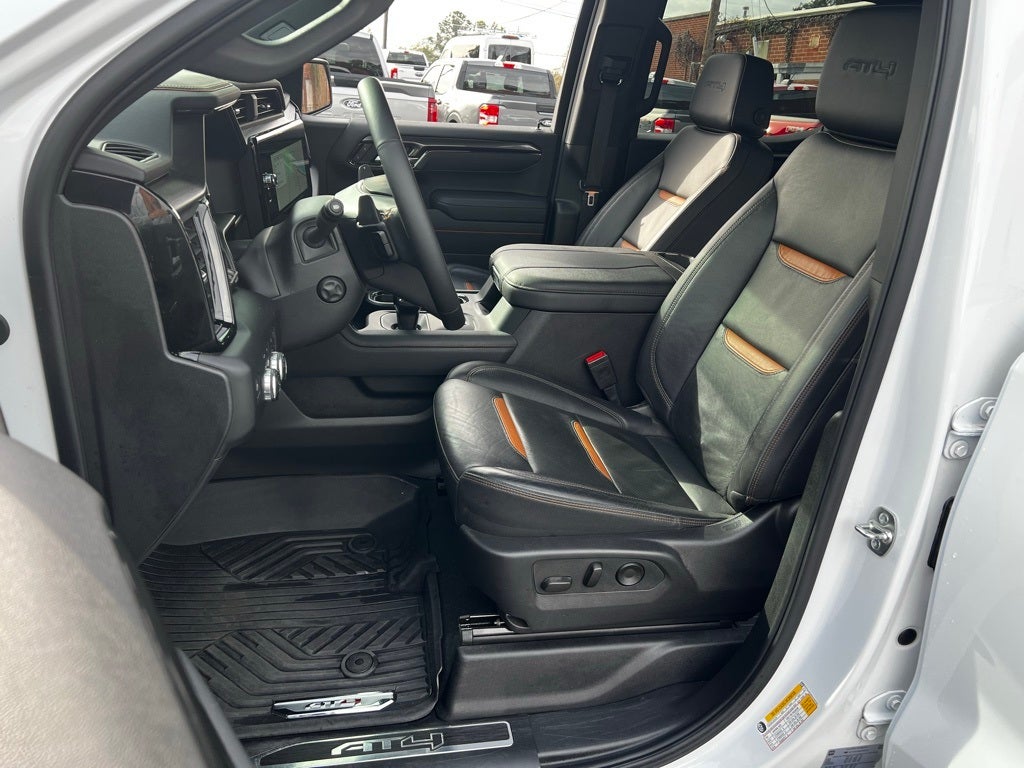 2025 GMC Sierra 1500 4WD Crew Cab Short Box AT4