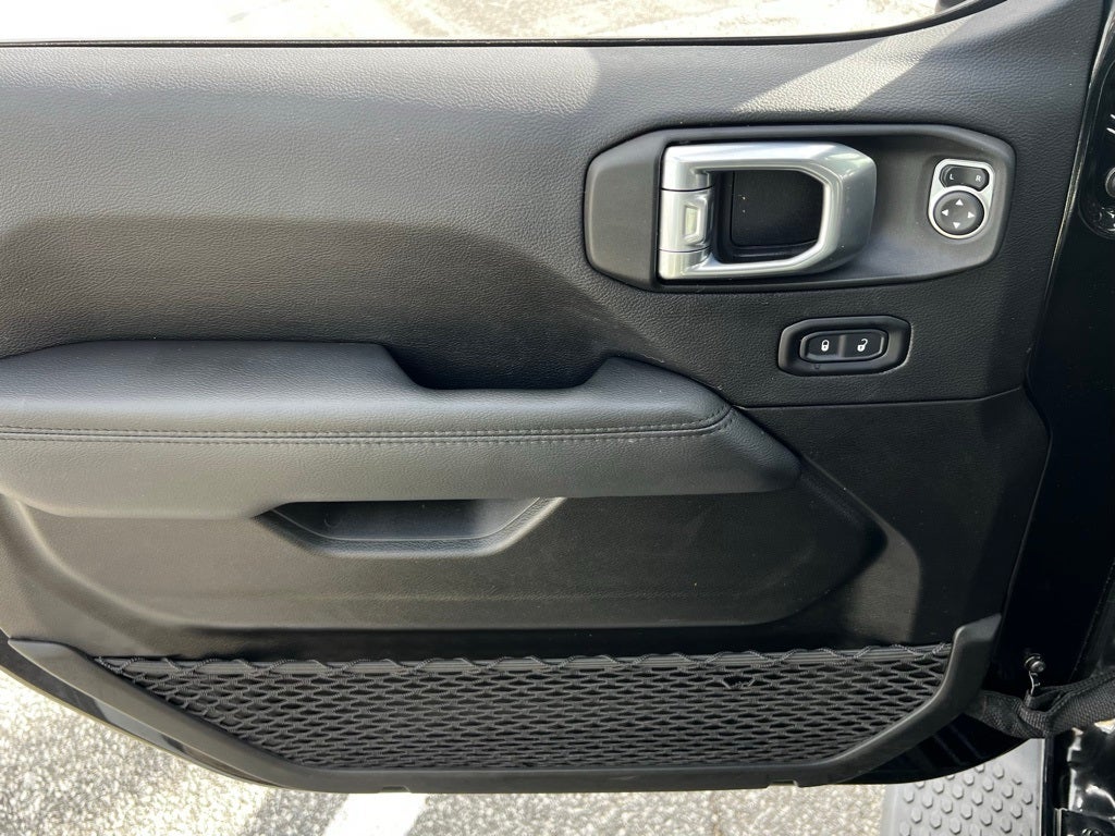 2022 Jeep Wrangler Unlimited Sahara Altitude