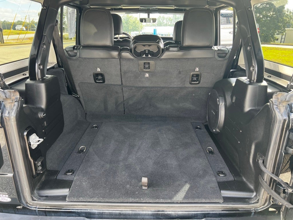 2022 Jeep Wrangler Unlimited Sahara Altitude