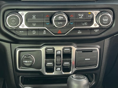 2022 Jeep Wrangler Unlimited Sahara Altitude