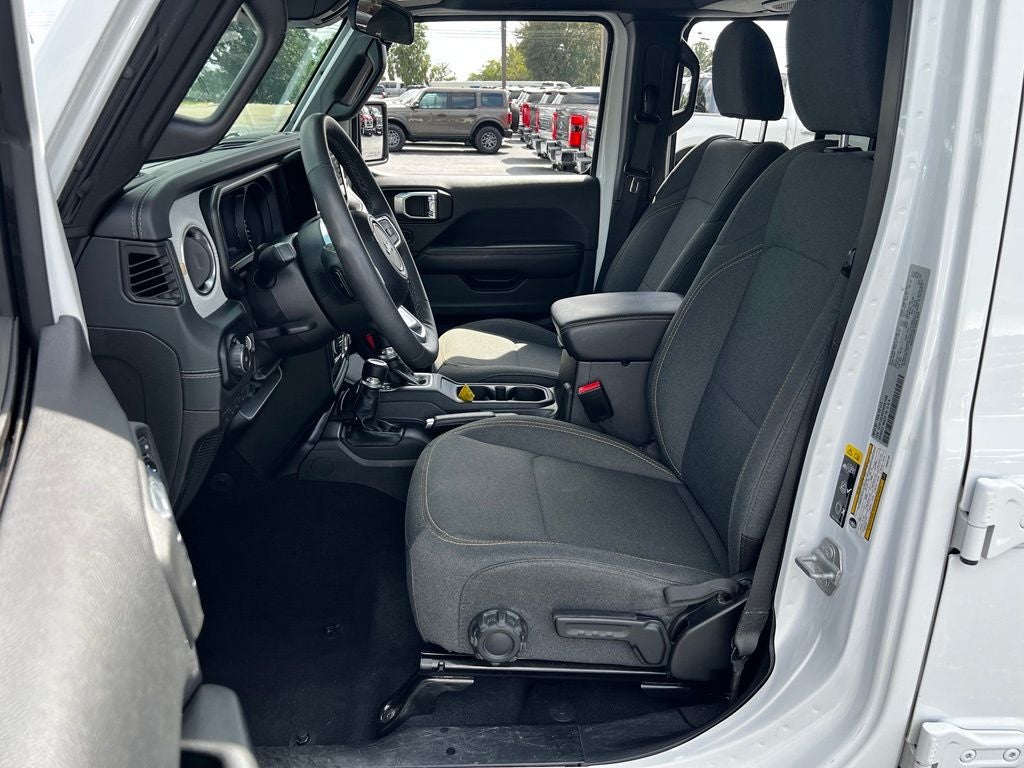2025 Jeep Wrangler Sahara