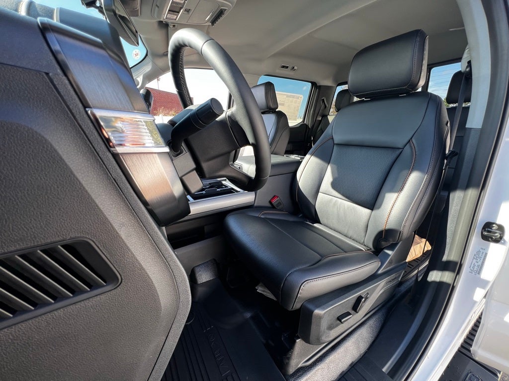 2026 Ford F-350SD Lariat DRW