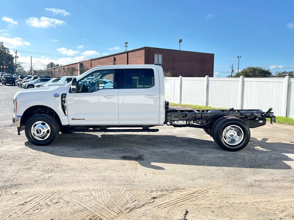 2026 Ford F-350SD Lariat DRW