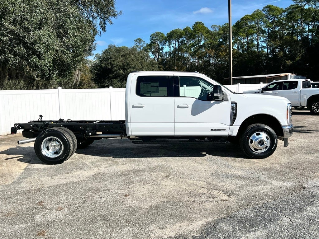 2026 Ford F-350SD Lariat DRW