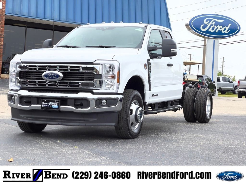2026 Ford F-350 Super Duty Chassis Cab