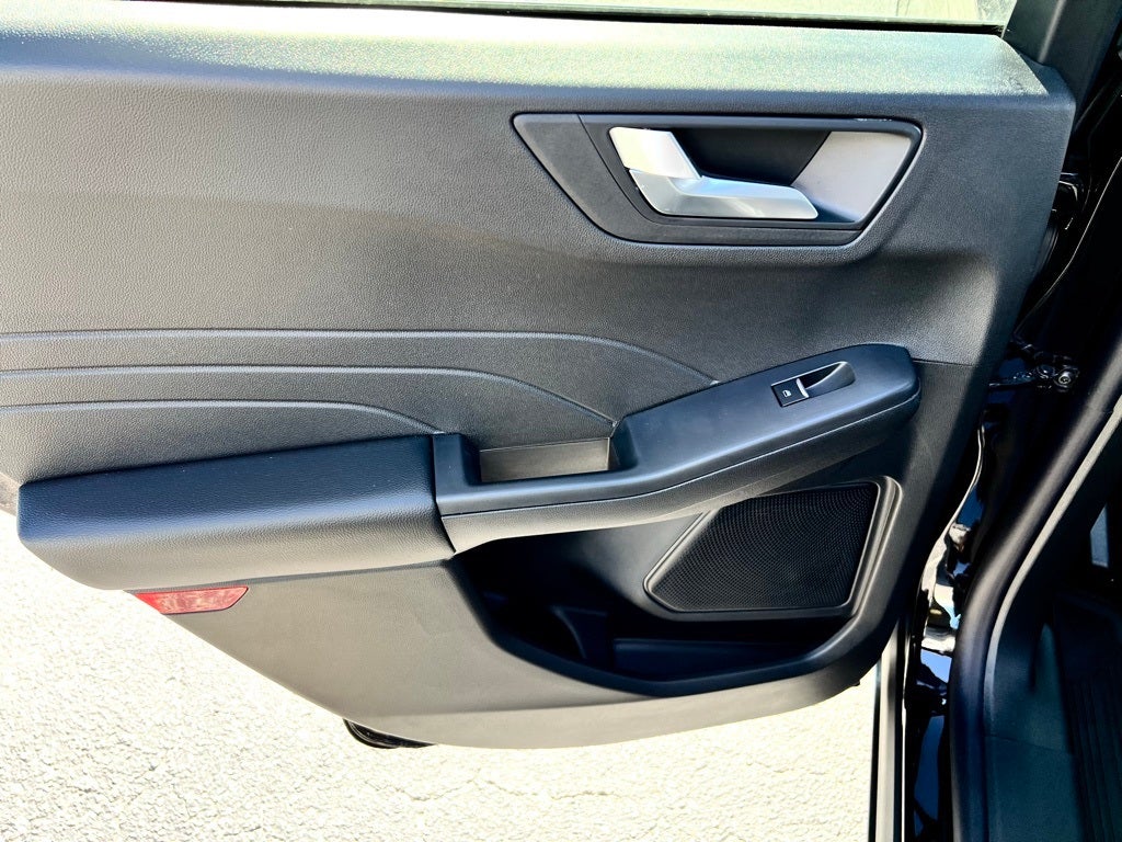 2025 Ford Escape Plug-In Hybrid Base