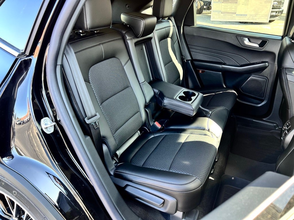 2025 Ford Escape Plug-In Hybrid Base