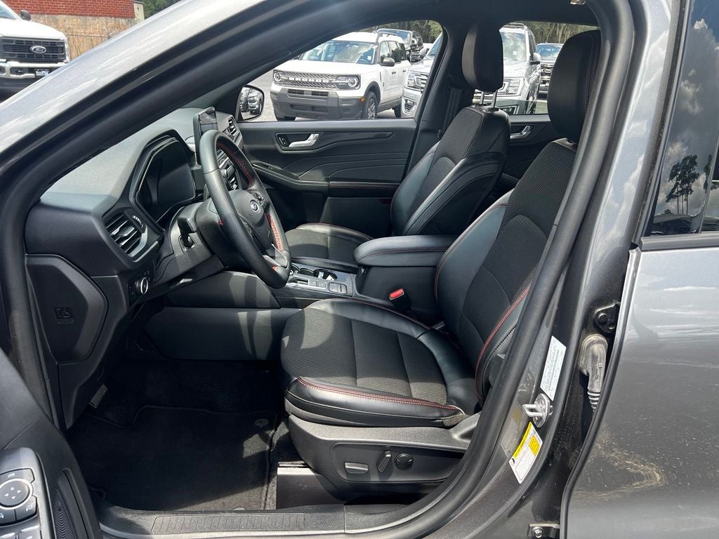 2025 Ford Escape ST-Line Select