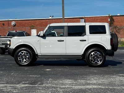 2026 Ford Bronco Outer Banks