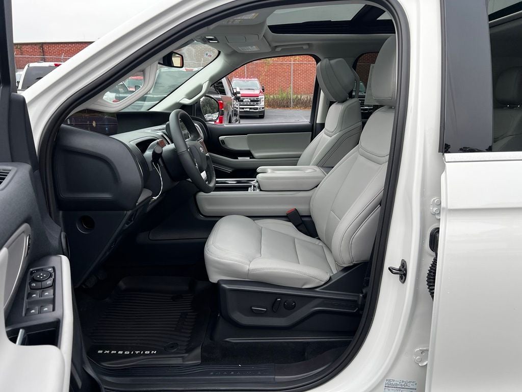 2027 Ford Expedition Active