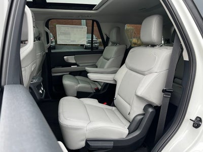 2027 Ford Expedition Active