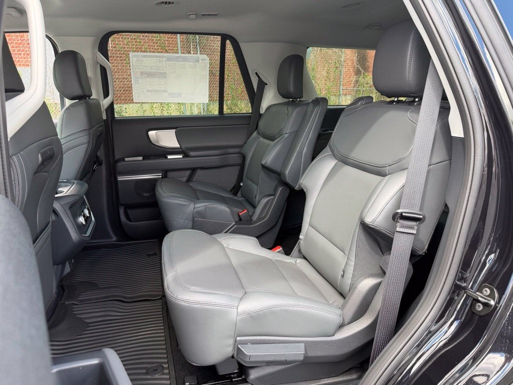 2027 Ford Expedition Active