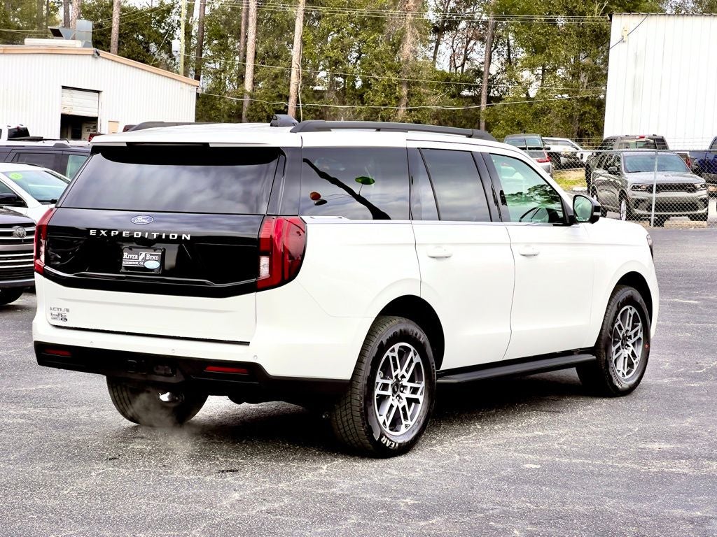 2026 Ford Expedition Active