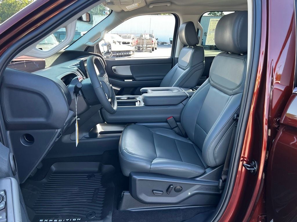 2027 Ford Expedition Active
