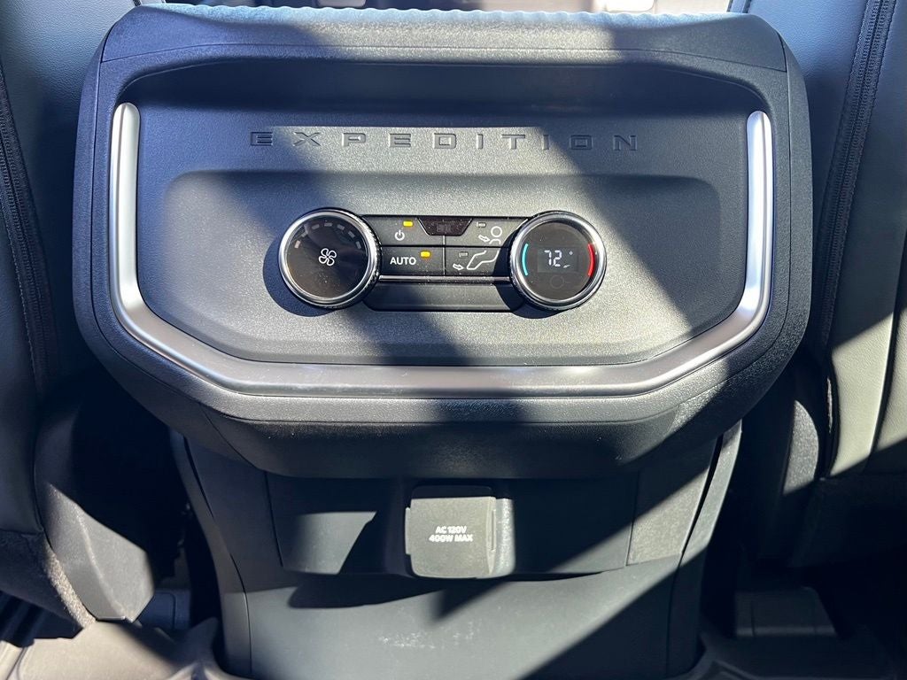 2027 Ford Expedition Active