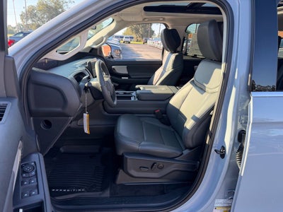 2027 Ford Expedition Active