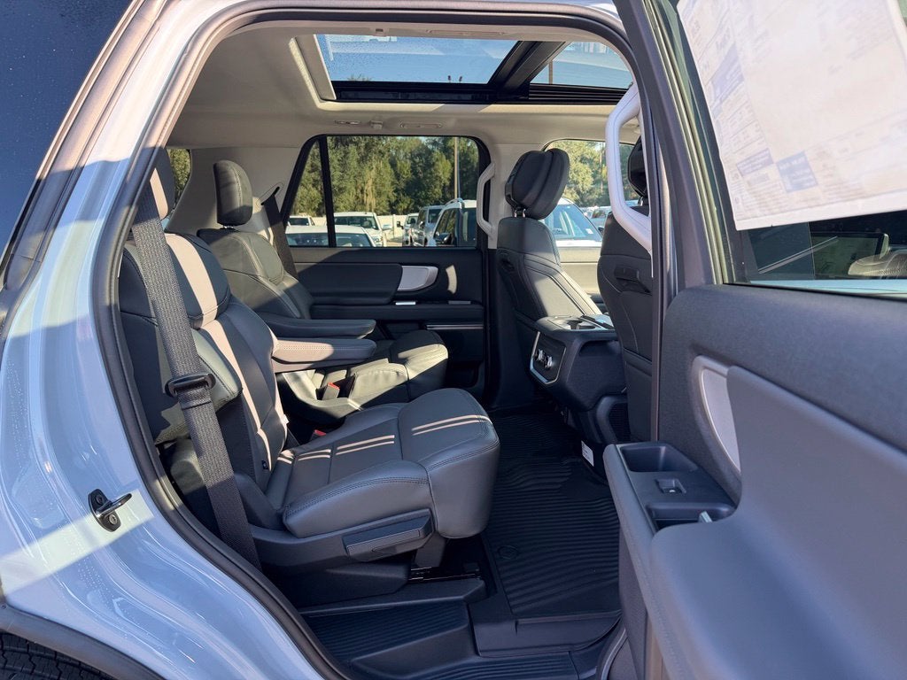 2027 Ford Expedition Active