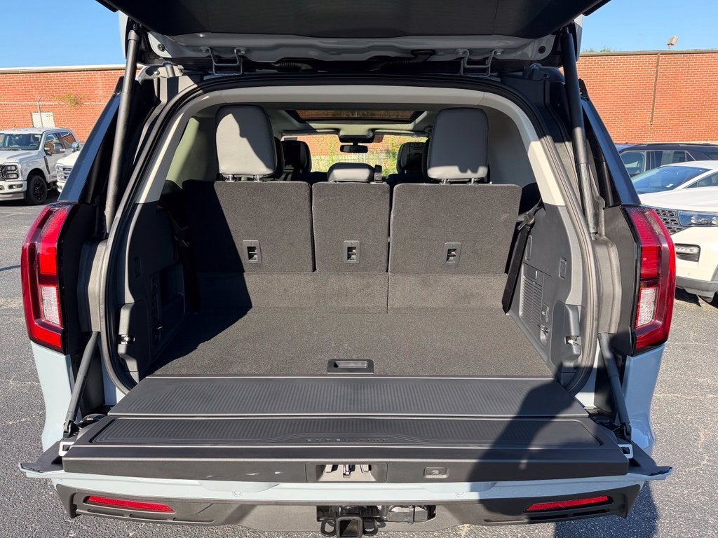 2027 Ford Expedition Active