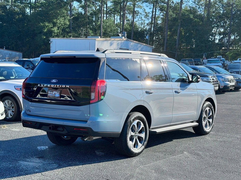 2027 Ford Expedition Active
