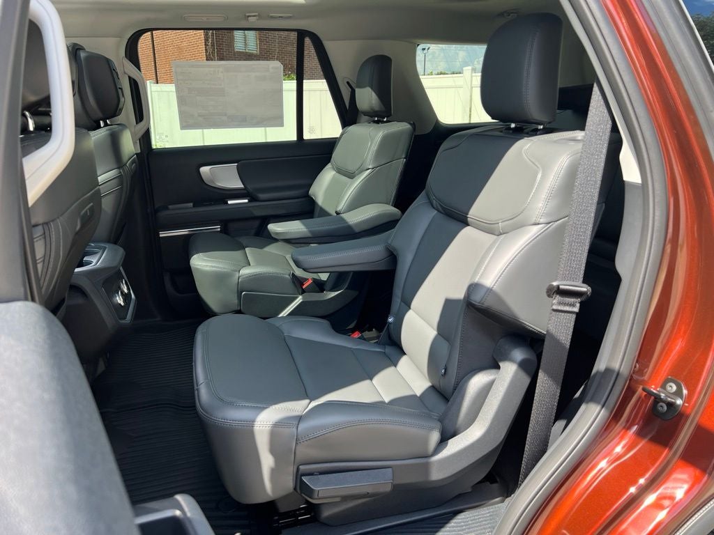 2027 Ford Expedition Active