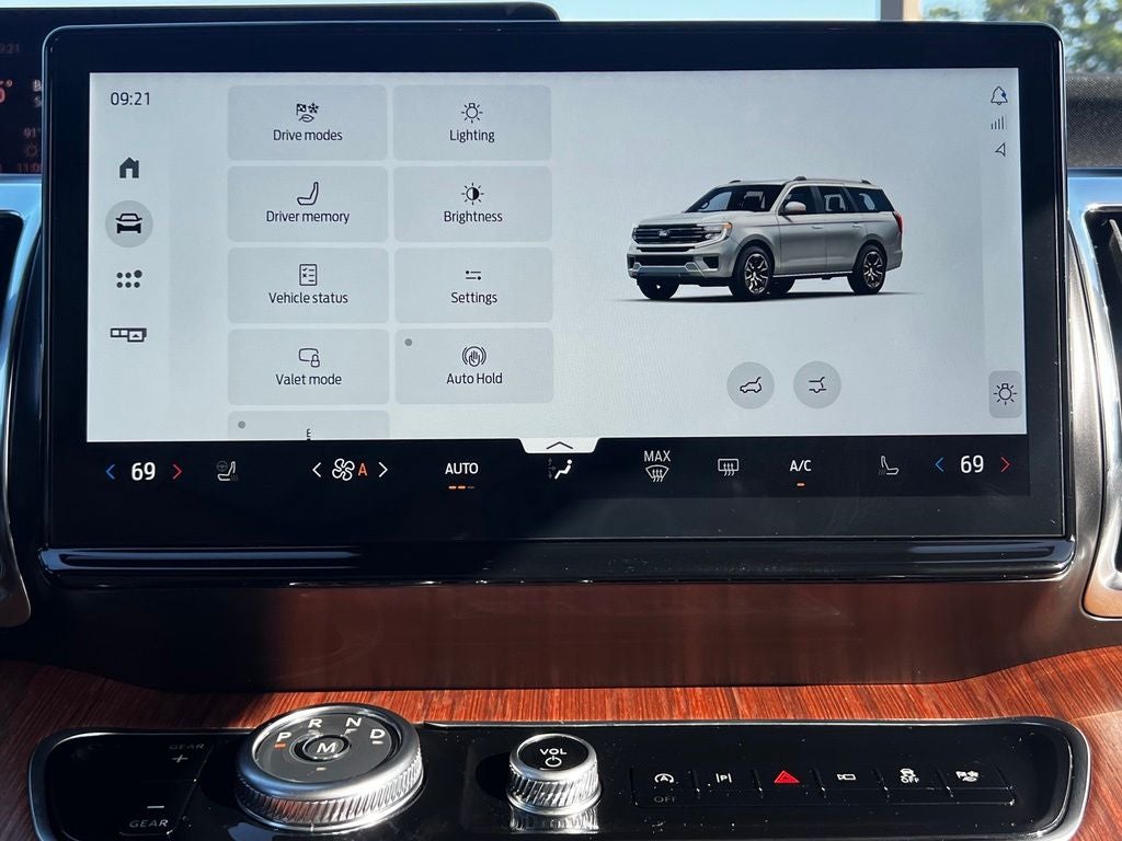 2027 Ford Expedition King Ranch