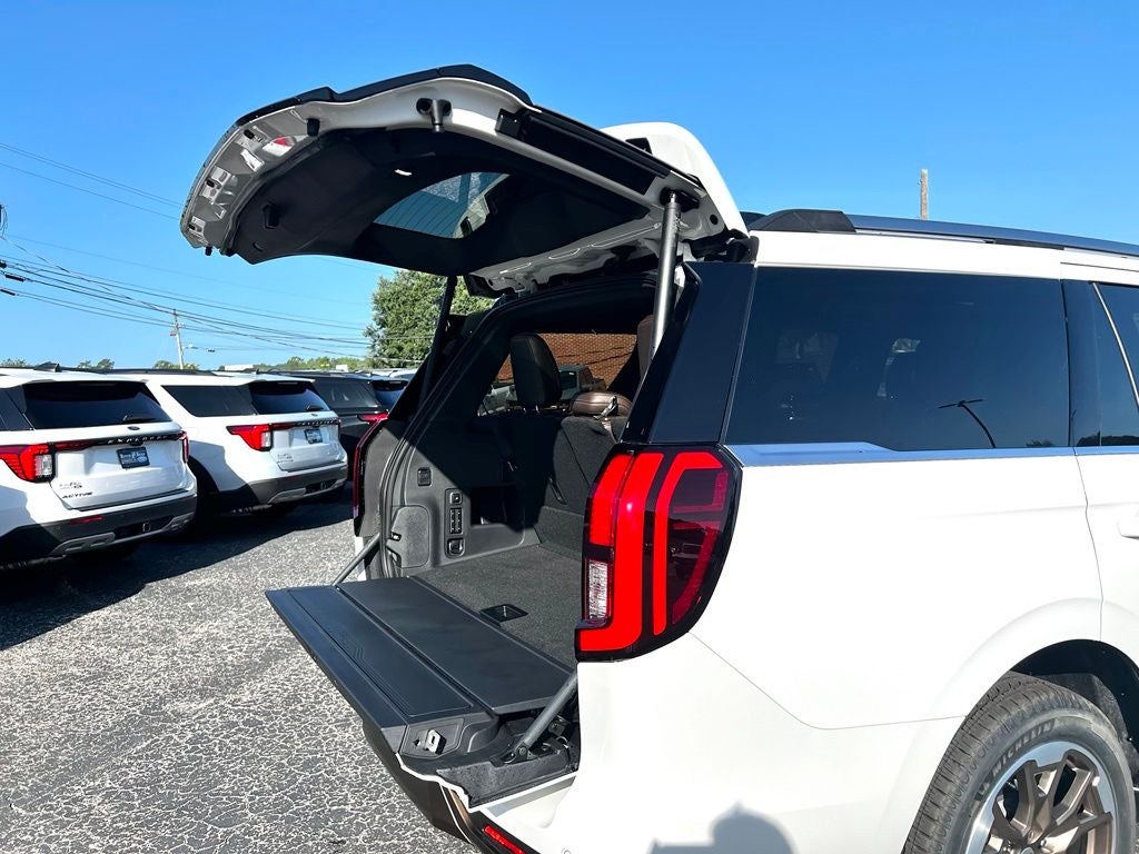 2027 Ford Expedition King Ranch