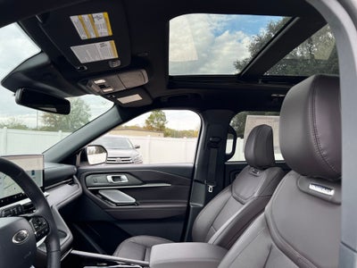 2025 Ford Explorer Platinum