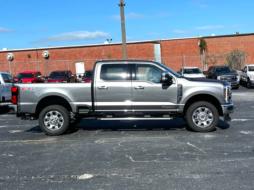 2026 Ford F-350SD Lariat