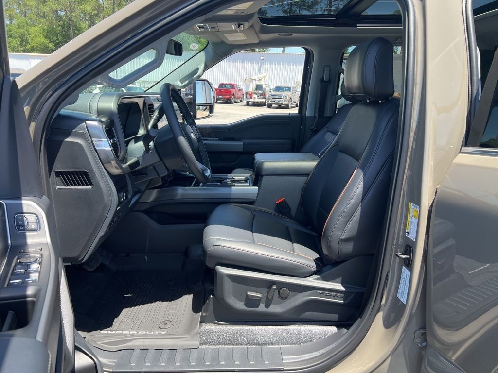 2026 Ford F-350SD Lariat DRW