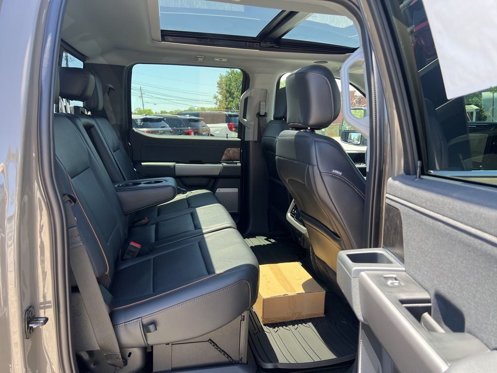 2026 Ford F-350SD Lariat DRW