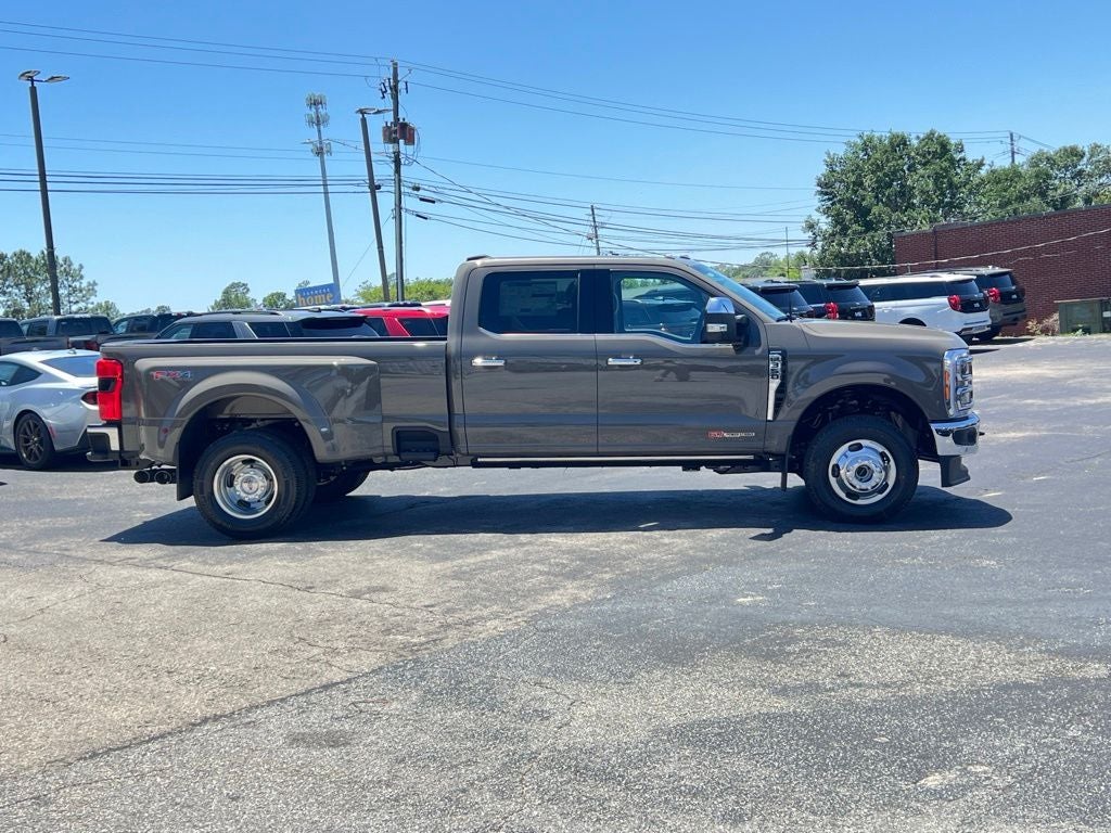 2026 Ford F-350SD Lariat DRW