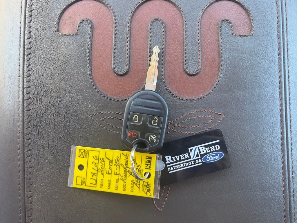 2016 Ford F-350SD King Ranch DRW