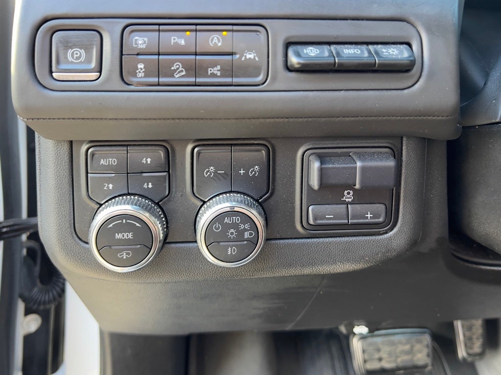 2024 GMC Yukon XL Denali Ultimate