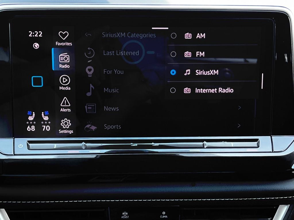 2025 Volkswagen Atlas 2.0T SE w/Technology
