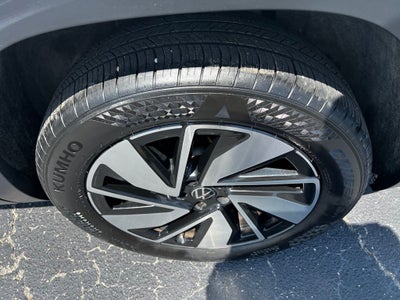 2025 Volkswagen Atlas 2.0T SE w/Technology
