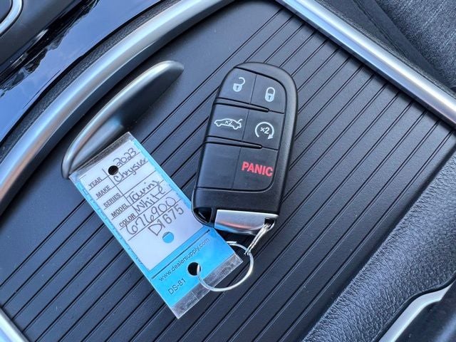 2023 Chrysler 300 Touring