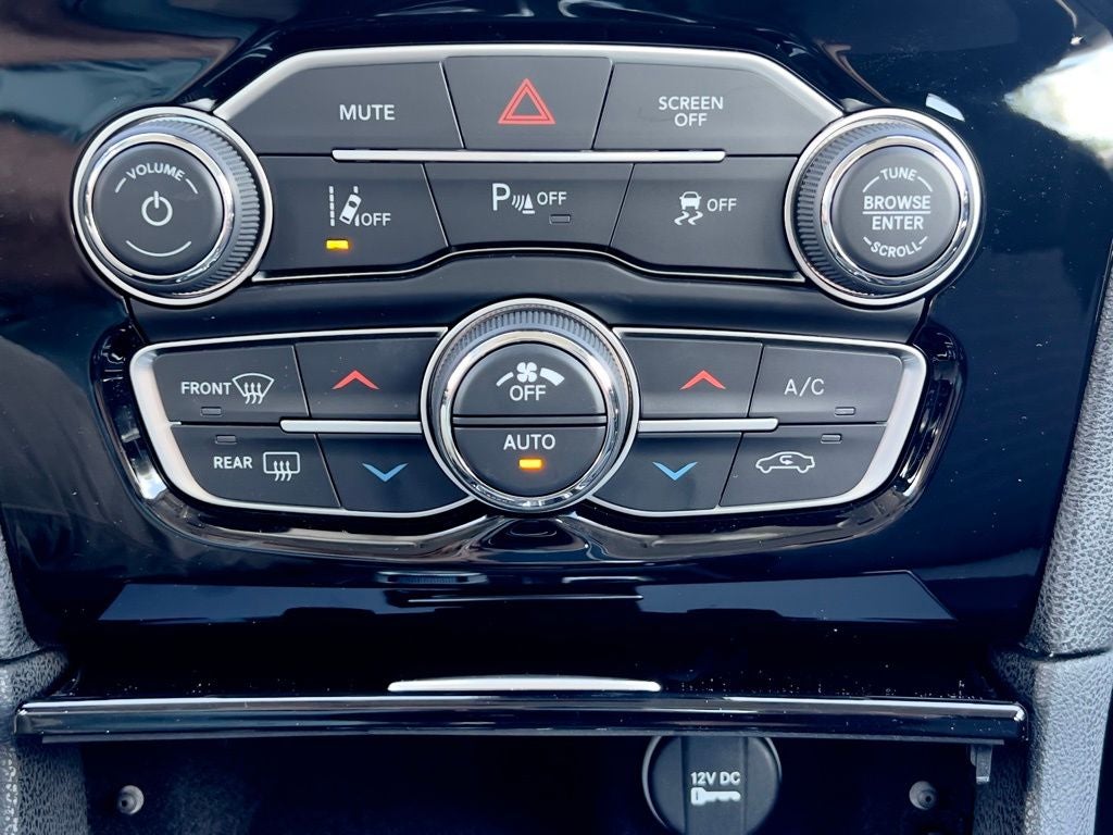 2023 Chrysler 300 Touring