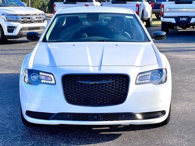 2023 Chrysler 300 Touring