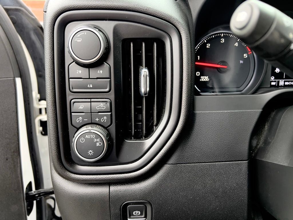 2024 Chevrolet Silverado 2500HD Custom